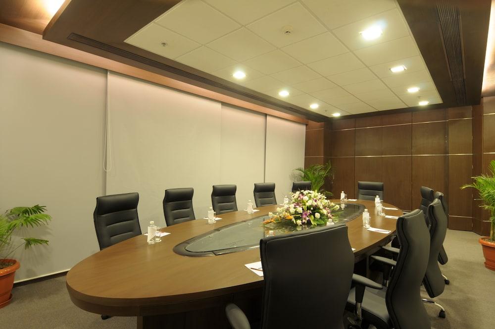 Welcomhotel By Itc Hotels, Ashram Road, Ahmedabad Exterior photo