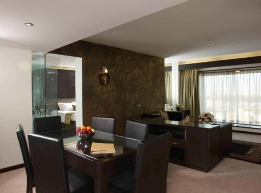 Welcomhotel By Itc Hotels, Ashram Road, Ahmedabad Exterior photo