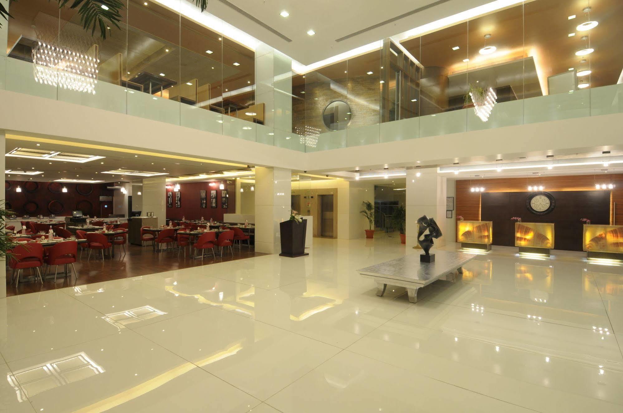 Welcomhotel By Itc Hotels, Ashram Road, Ahmedabad Exterior photo